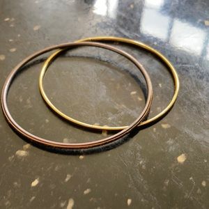 Set of 2 goldtone bracelets